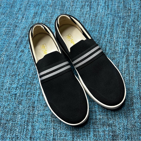 Spenco Orthotic Mesh Knit Slip On Casual Shoes in Black WIDE Width - Picture 2 of 9